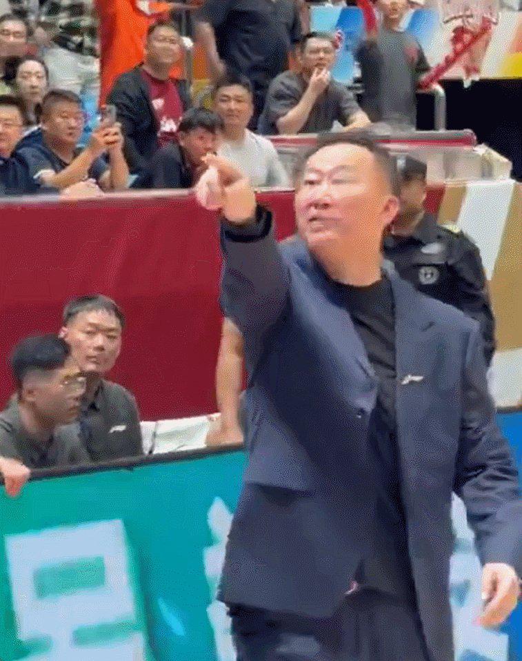 必一运动展示图片