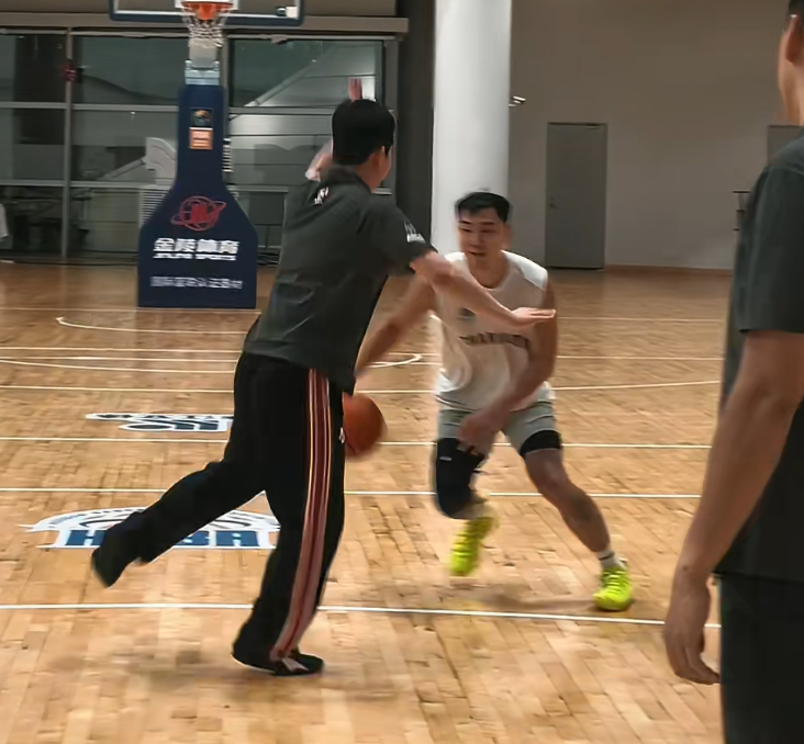 必一运动展示图片