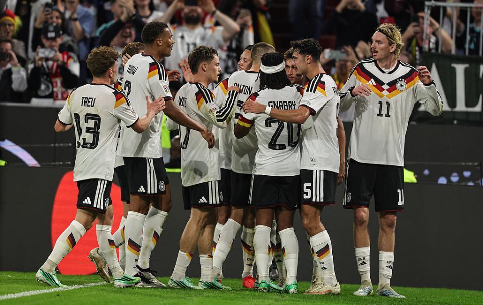必一运动图片展示